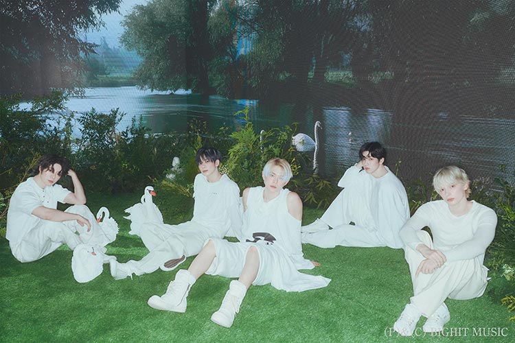 TOMORROW X TOGETHER