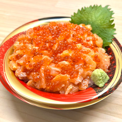 とろサーモンといくらの親子丼