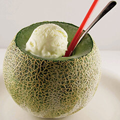 メロンまるごとクリームソーダ