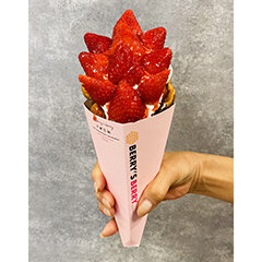 ストロベリーバブルワッフル