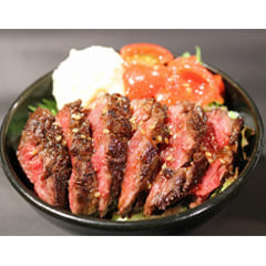 夢正牛の熟成ハラミステーキ丼(甘辛ダレ)