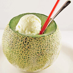 メロンまるごとクリームソーダ